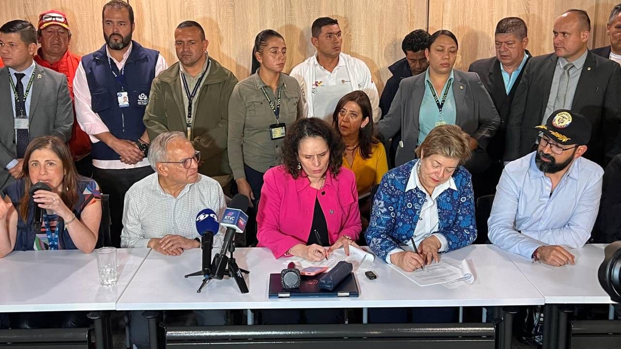photologuephotos2024-09los_acuerdos_a_los_que_llego_el_gobierno_con_los_camioneros_sobre_el_precio_del_diesel_en_colombiajpg