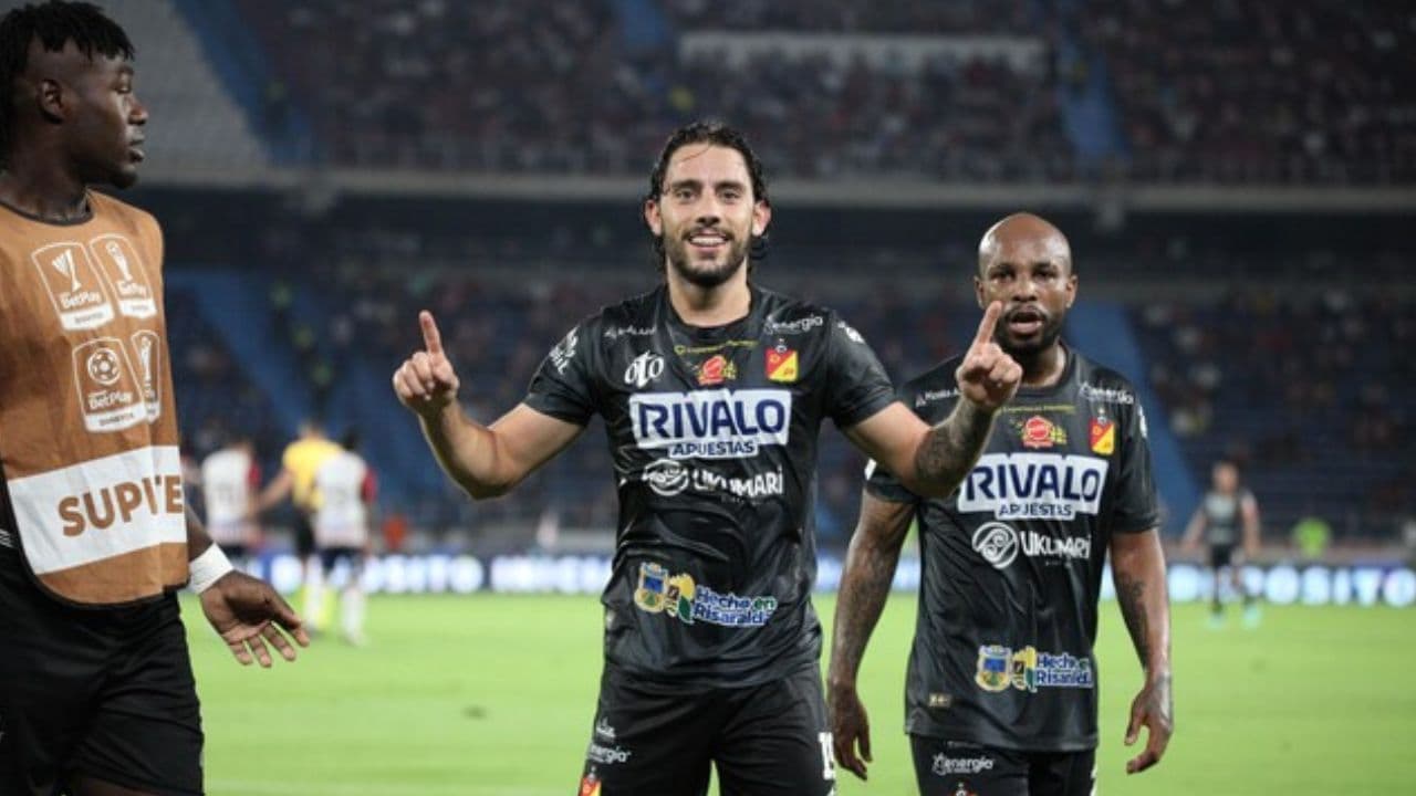 photologuephotos2024-10delantero_del_deportivo_pereirajpg