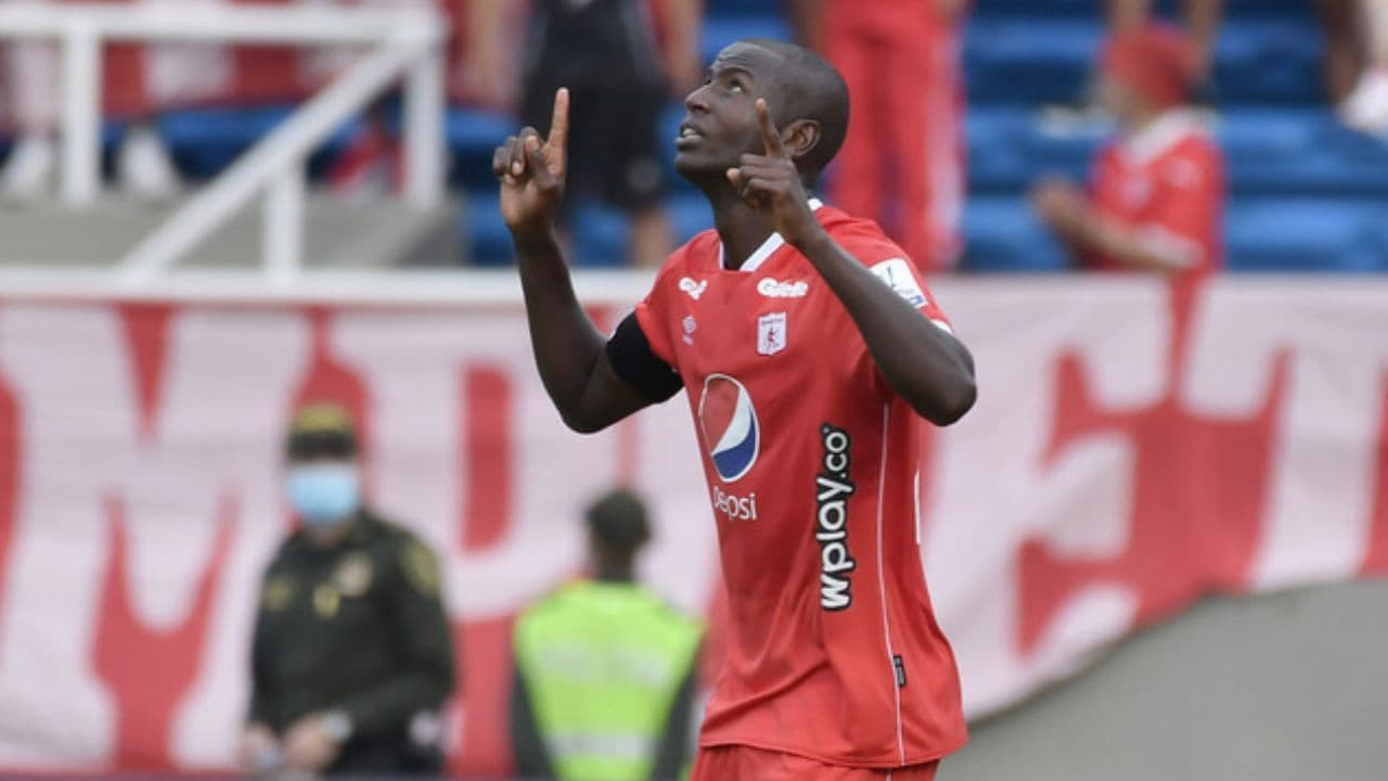 photologuephotos2024-12adrian_ramos_leyenda_del_america_de_calijpg