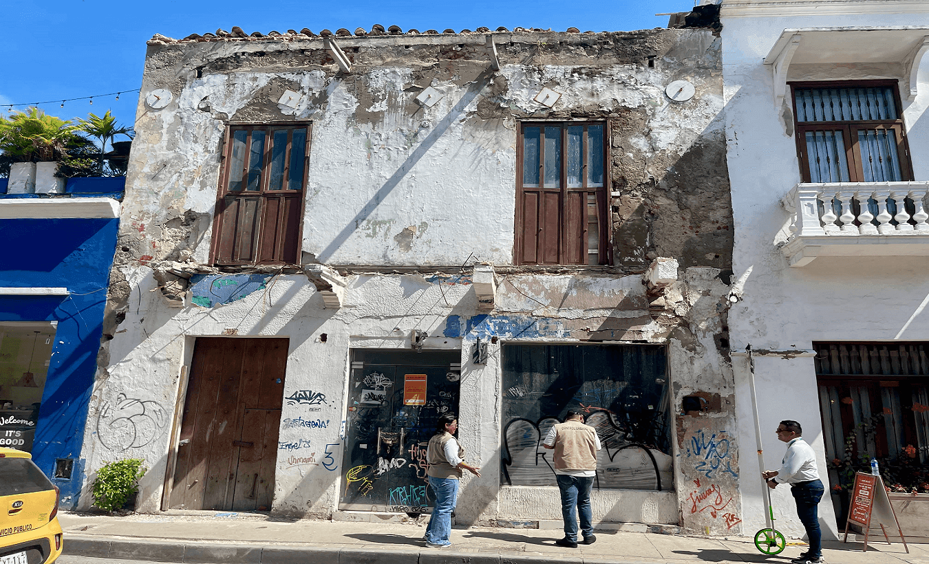 photologuephotos2025-01casa_centro_historico_cartagena_deterioropng photologuephotos2025-01casa_centro_historico_cartagena_deterioropng