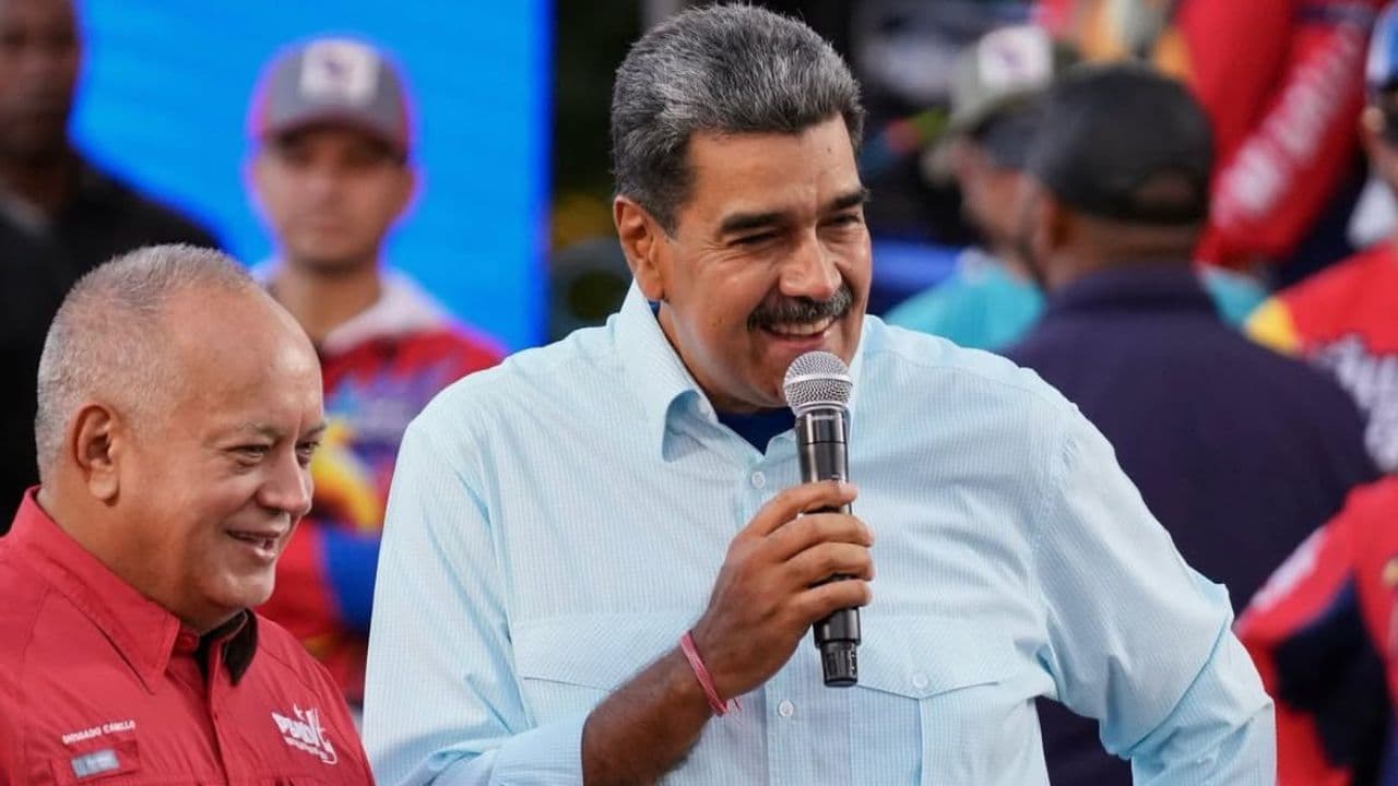 photologuephotos2025-03diosdado_cabello_revelo_cuales_son_los_cantantes_vetados_por_nicolas_maduro_juanes_carlos_vives_y_maluma_integran_la_listajpg