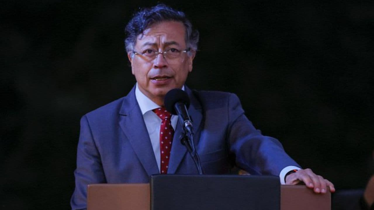 photologuephotos2025-08presidente_petro_respondio_a_claudia_lopezjpg
