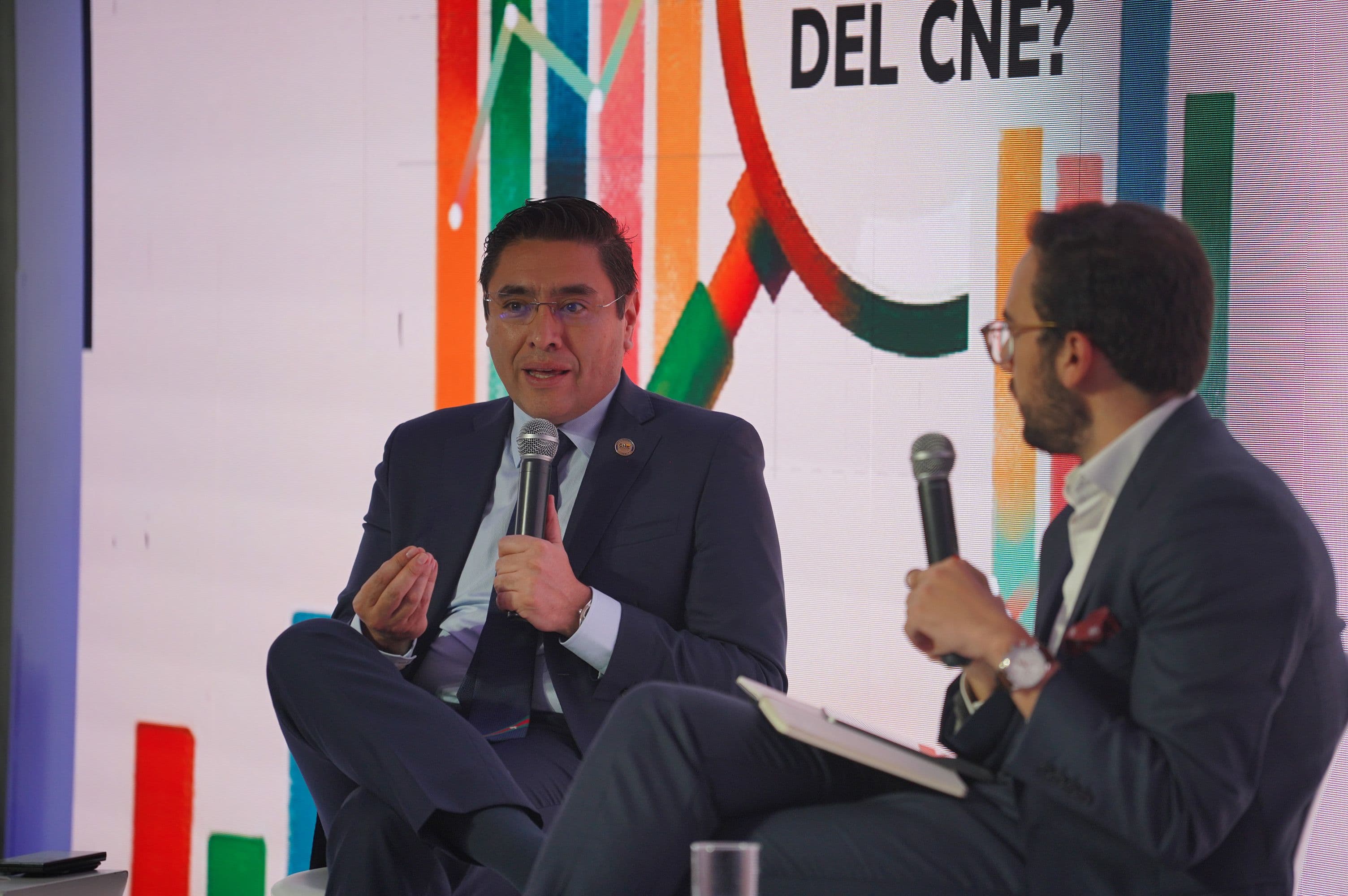 Quiroz defiende la ley de encuestas II