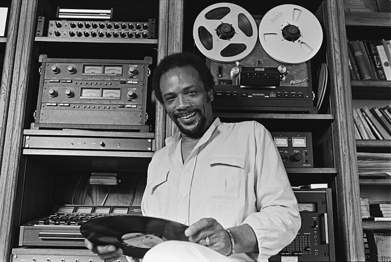 photologuephotos2024-11quincy_jones_studiojpg photologuephotos2024-11quincy_jones_studiojpg
