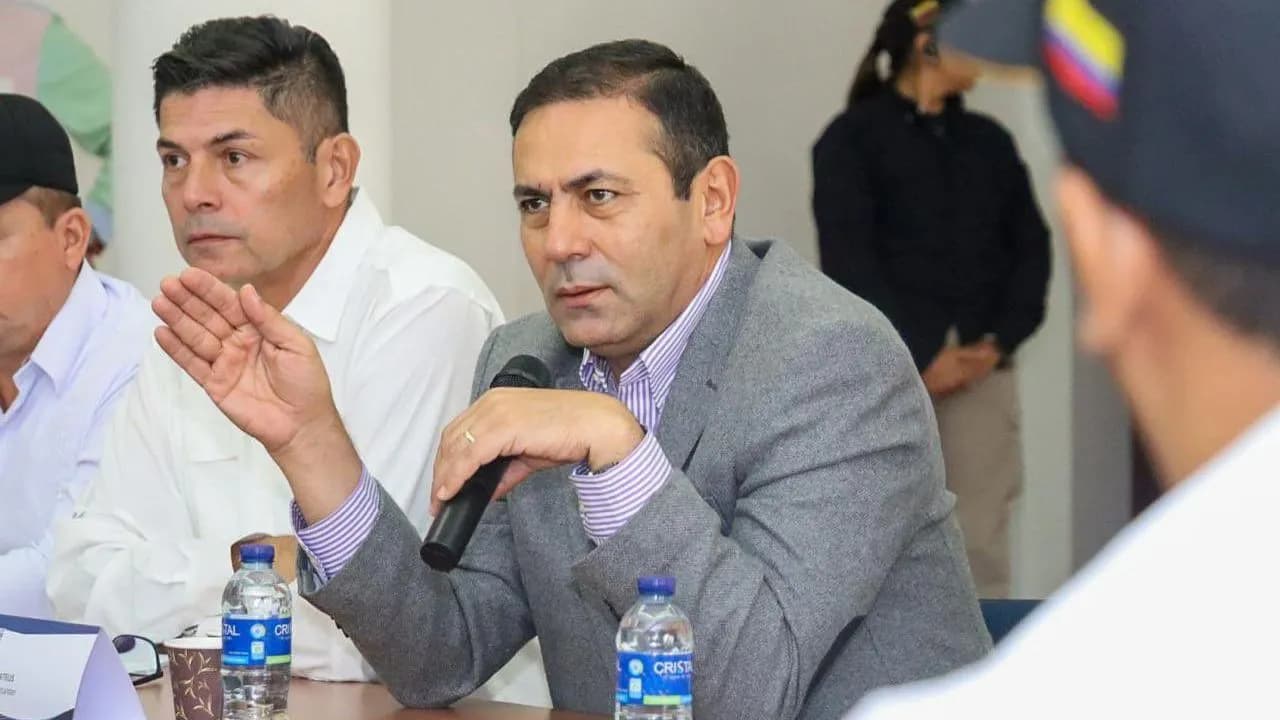 photologuephotos2025-02la_camioneta_en_la_que_se_movilizaba_el_gobernador_de_santander_se_quedo_sin_frenos_esto_dijo_el_mandatariojpg photologuephotos2025-02la_camioneta_en_la_que_se_movilizaba_el_gobernador_de_santander_se_quedo_sin_frenos_esto_dijo_el_mandatariojpg