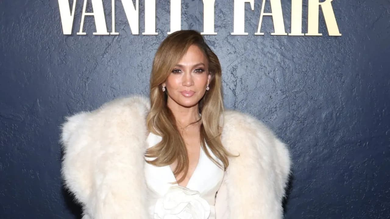 photologuephotos2025-01jennifer-lopez-en-la-prefiesta-de-los-golden-globes-2025-050cb2jpg photologuephotos2025-01jennifer-lopez-en-la-prefiesta-de-los-golden-globes-2025-050cb2jpg