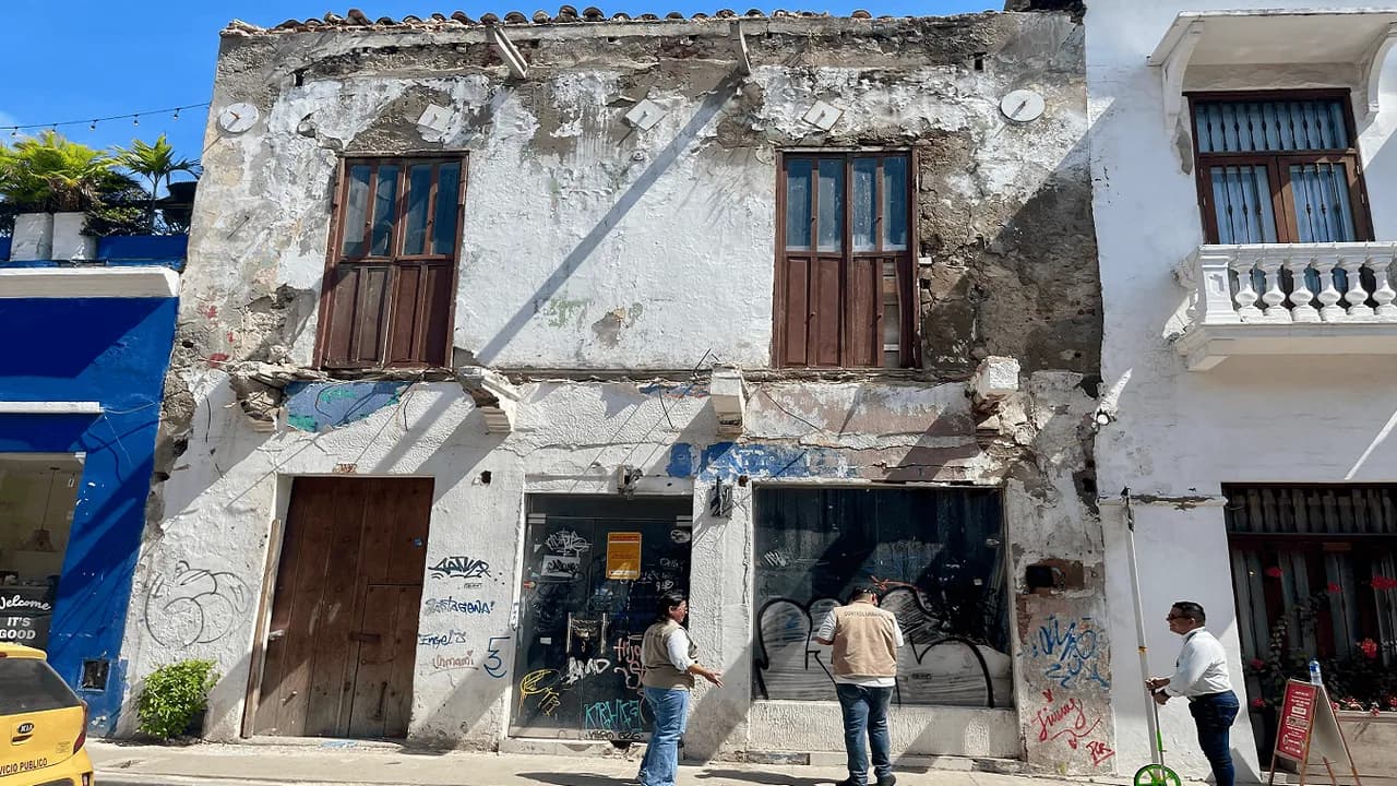photologuephotos2025-01casa_centro_historico_cartagena_deterioropng photologuephotos2025-01casa_centro_historico_cartagena_deterioropng