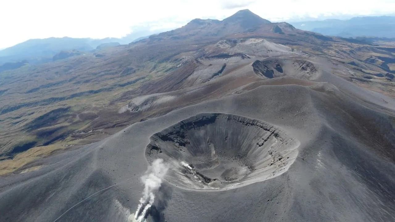 photologuephotos2025-01volcan_puracejpg photologuephotos2025-01volcan_puracejpg