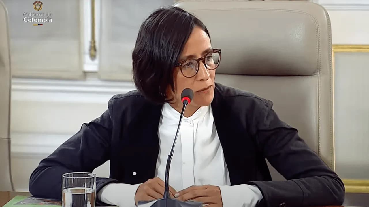photologuephotos2025-02susana_muhamad2png photologuephotos2025-02susana_muhamad2png