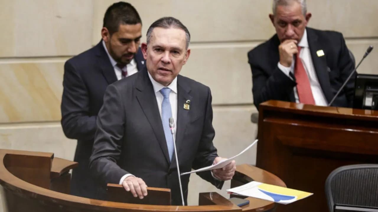 photologuephotos2025-06efrain_cepeda_radico_ante_naciones_unidas_una_alerta_por_ruptura_del_orden_constitucional_por_convocatoria_de_consulta_popularjpg photologuephotos2025-06efrain_cepeda_radico_ante_naciones_unidas_una_alerta_por_ruptura_del_orden_constitucional_por_convocatoria_de_consulta_popularjpg