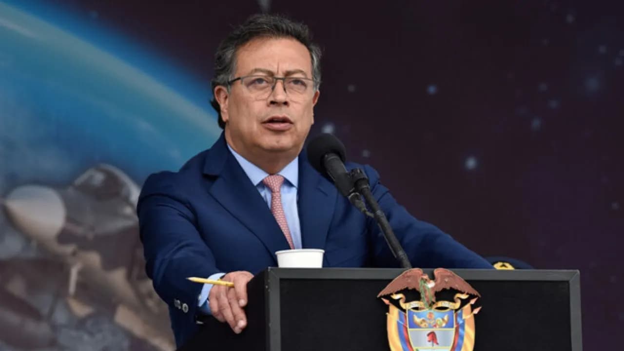 photologuephotos2025-07_es_un_golpe_al_pueblo_colombiano_petro_sobre_hundimiento_de_la_ley_de_financiamientojpg photologuephotos2025-07_es_un_golpe_al_pueblo_colombiano_petro_sobre_hundimiento_de_la_ley_de_financiamientojpg