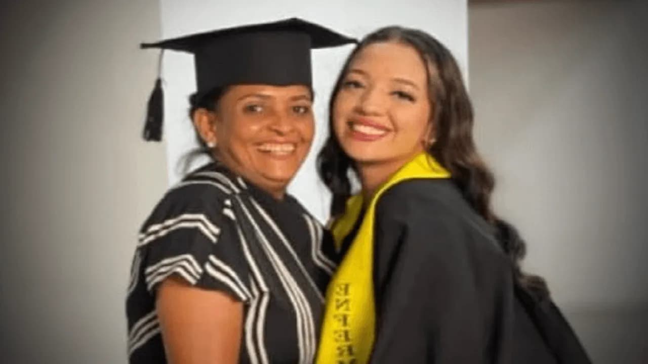 Yohana FRodríguez Sierra (izquierda) y su hija Ana Corina. Foto Tomada de Redes Sociales. Yohana FRodríguez Sierra (izquierda) y su hija Ana Corina. Foto Tomada de Redes Sociales.