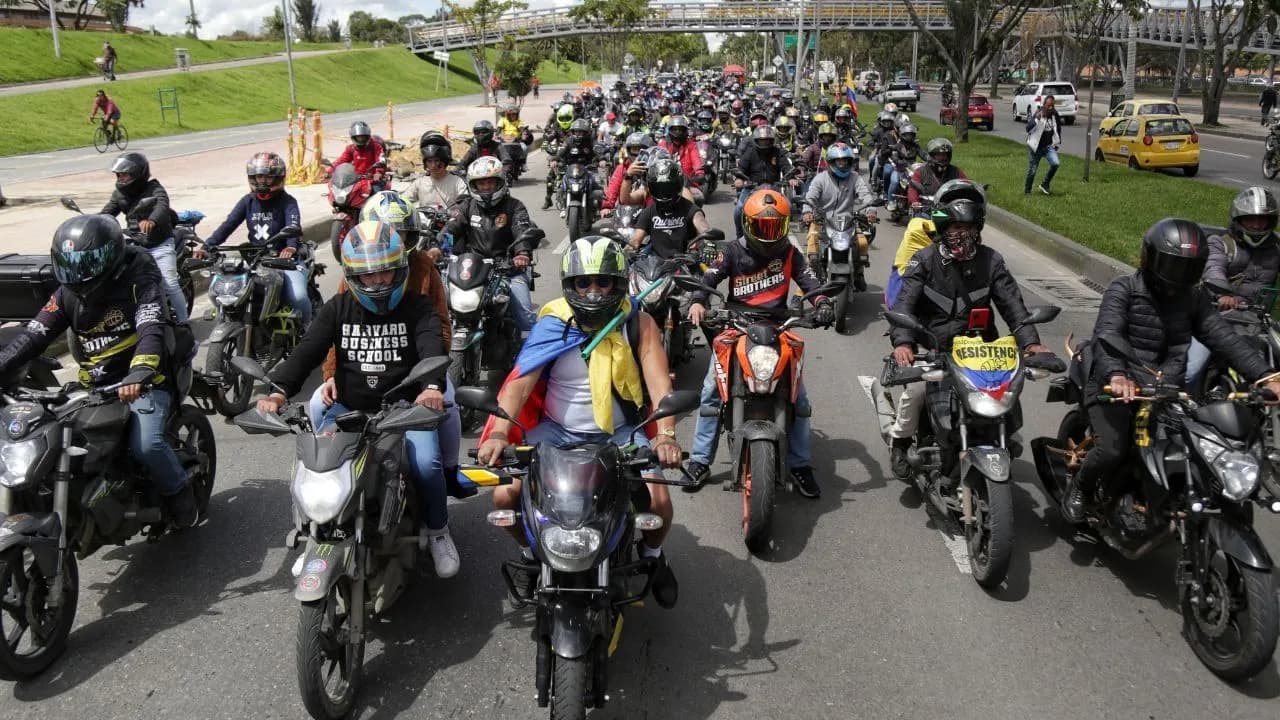 photologuephotos2025-04motosjpg photologuephotos2025-04motosjpg