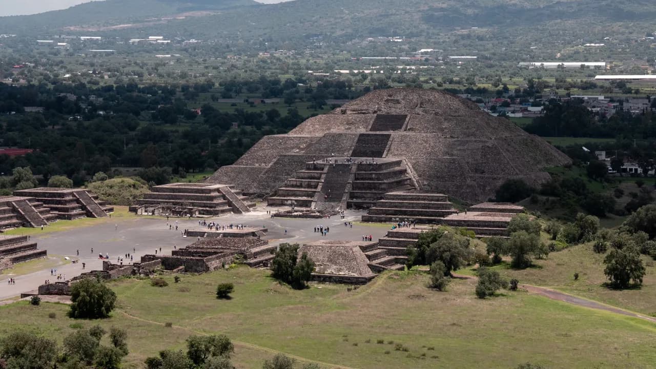 hermosa-foto-piramide-sol-teotihuacan-mexico.jpg hermosa-foto-piramide-sol-teotihuacan-mexico.jpg