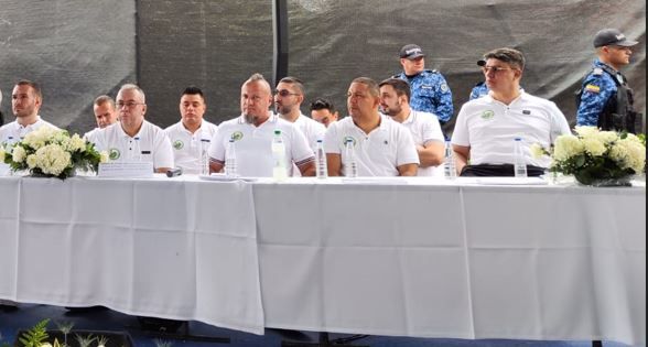 foto_negociadores.jpg