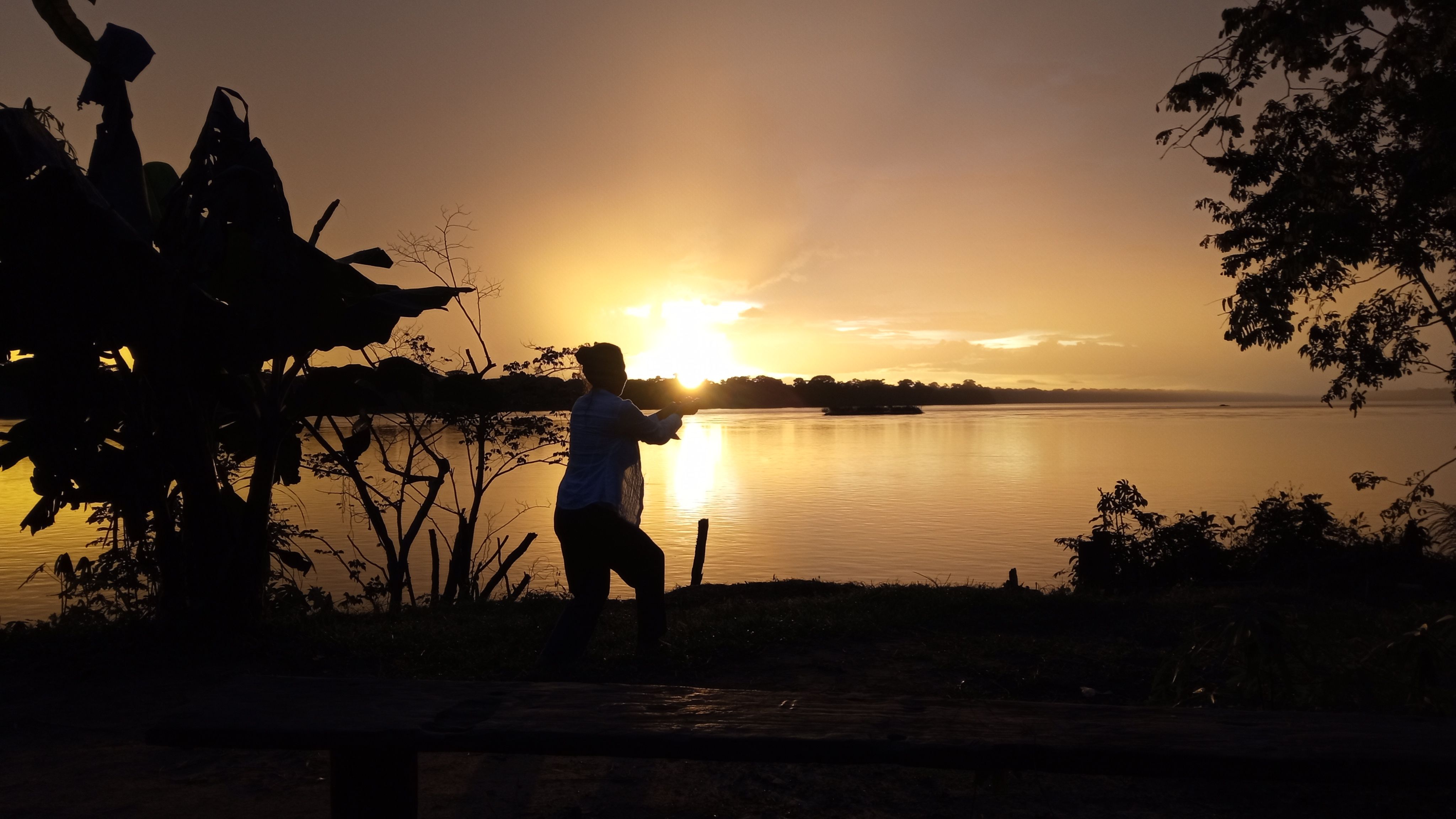 copia_de_12._atardecer_en_resguardo_indigena_nonuya_zona_de_proteccion_especial_en_el_medio_rio_caqueta._creditos_edwin_paky.jpg