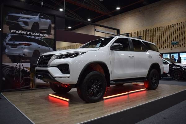 toyota_fortuner_1.jpg