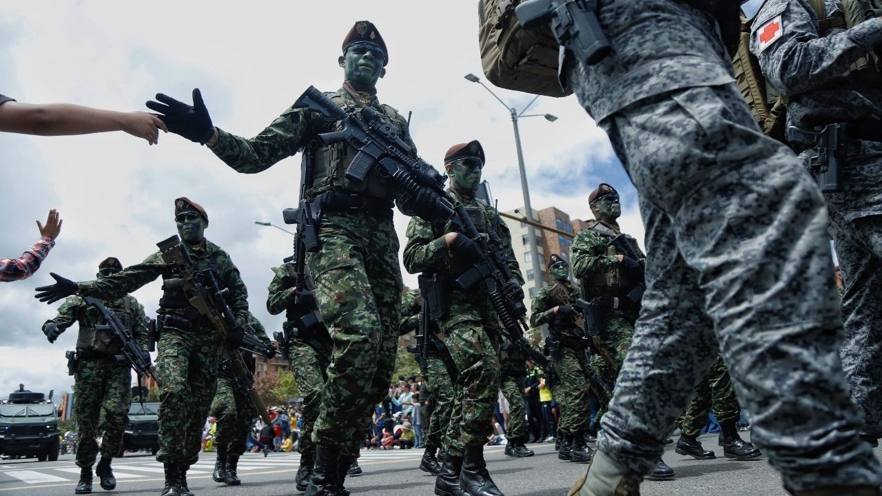 soldados_desfile.jpg