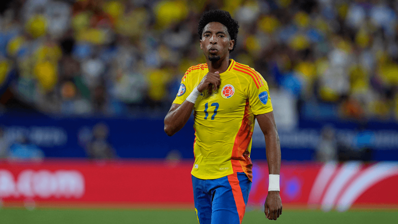 johan_mojica_futbolista_de_la_seleccion_colombia.png
