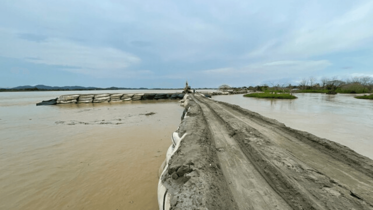 dique-caregato-desbordado-inundaciones.png