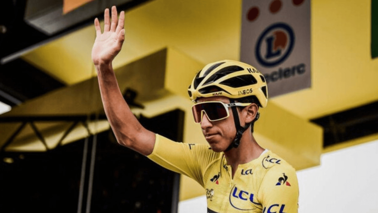 egan_bernal_con_la_camiseta_amarilla_del_tour_de_francia.png