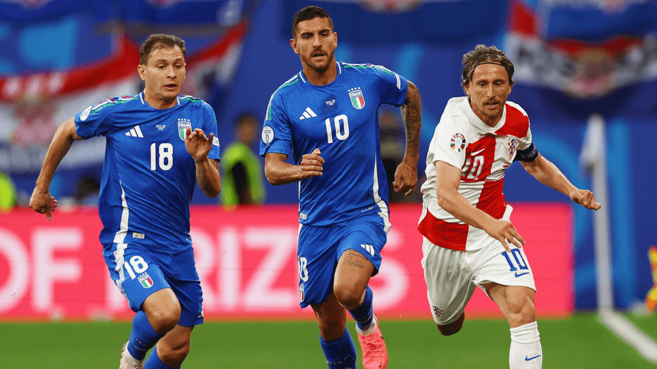 italia_se_clasifico_a_octavos_de_final_de_la_eurocopa_en_el_ultimo_minuto_de_partido.png