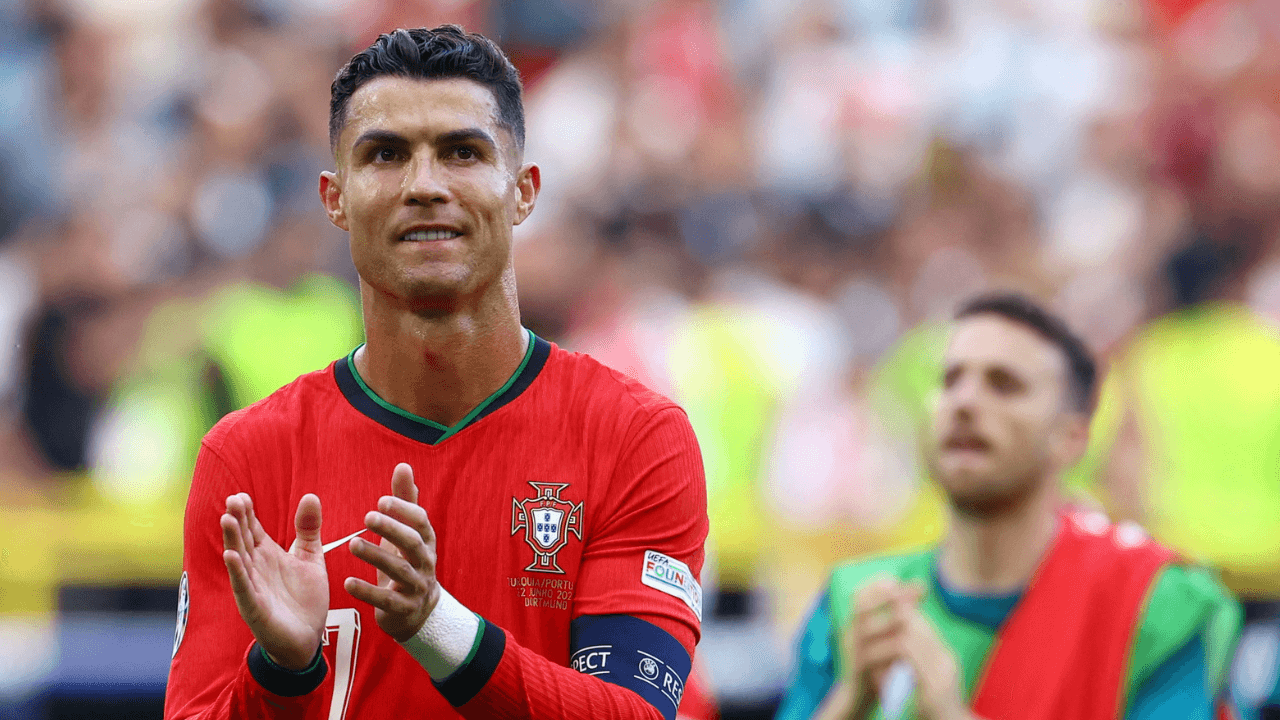 crsitiano_ronaldo_celebra_su_primera_victoria_en_la_eurocopa_2024.png