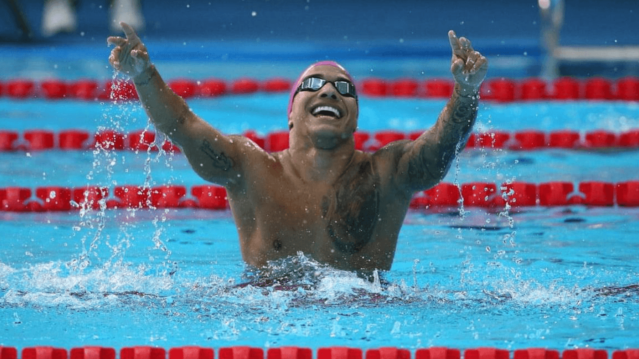 carlos_daniel_serrano_celebra_un_titulo_mas.png