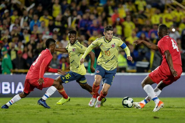 james_rodriguez_en_el_nemesio_camacho_al_campin.jpg