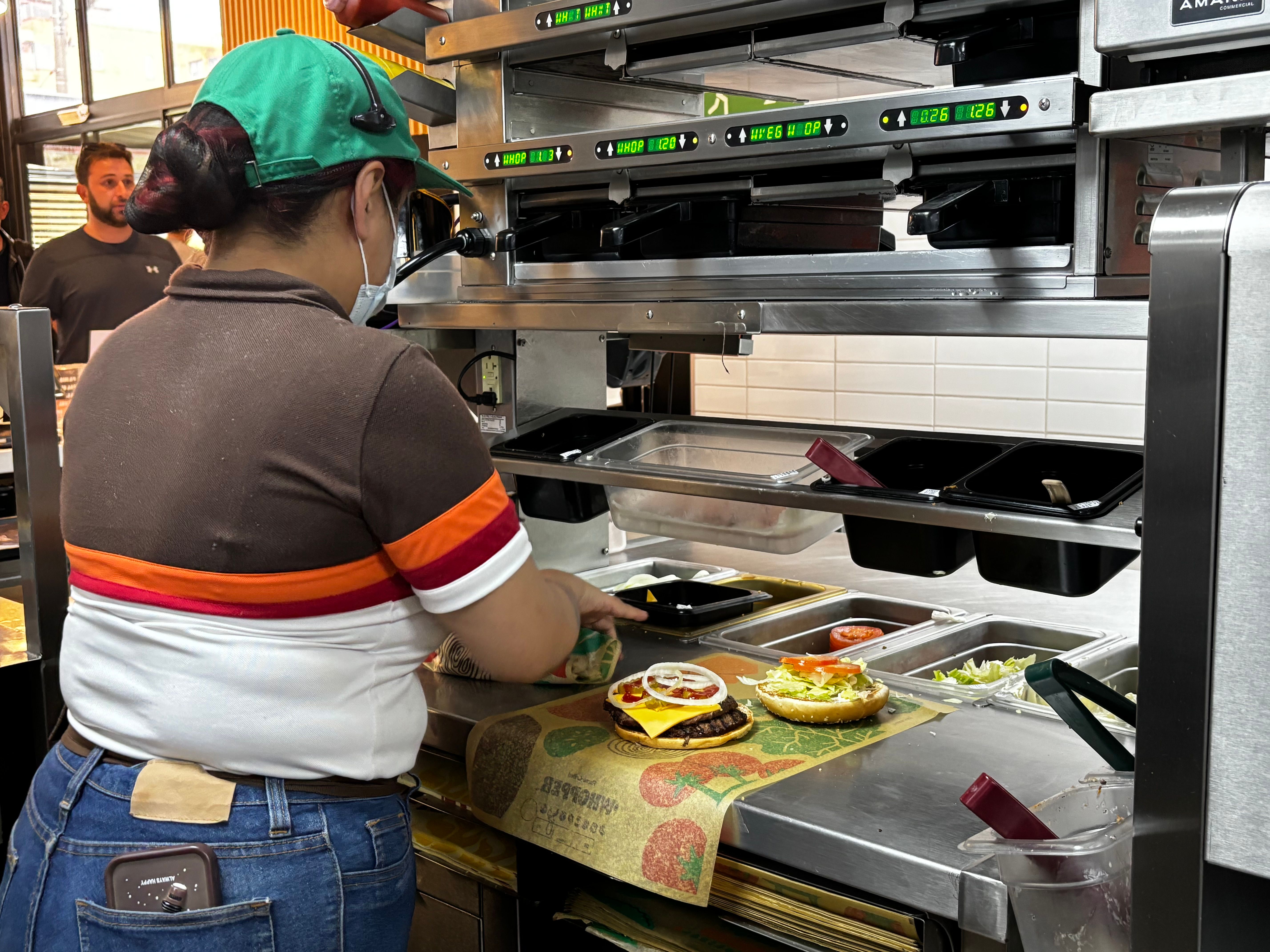 trabajadora_burger_king.jpeg