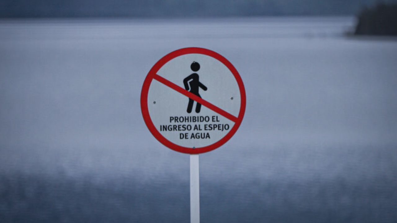 prohibido_el_ingreso_al_espejo_de_agua.jpg