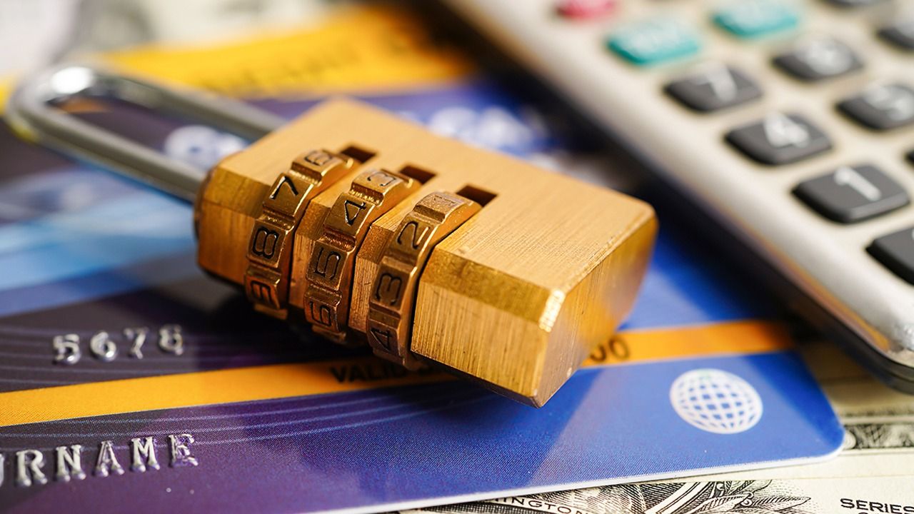 tarjetas_de_credito_freepik_2.jpg