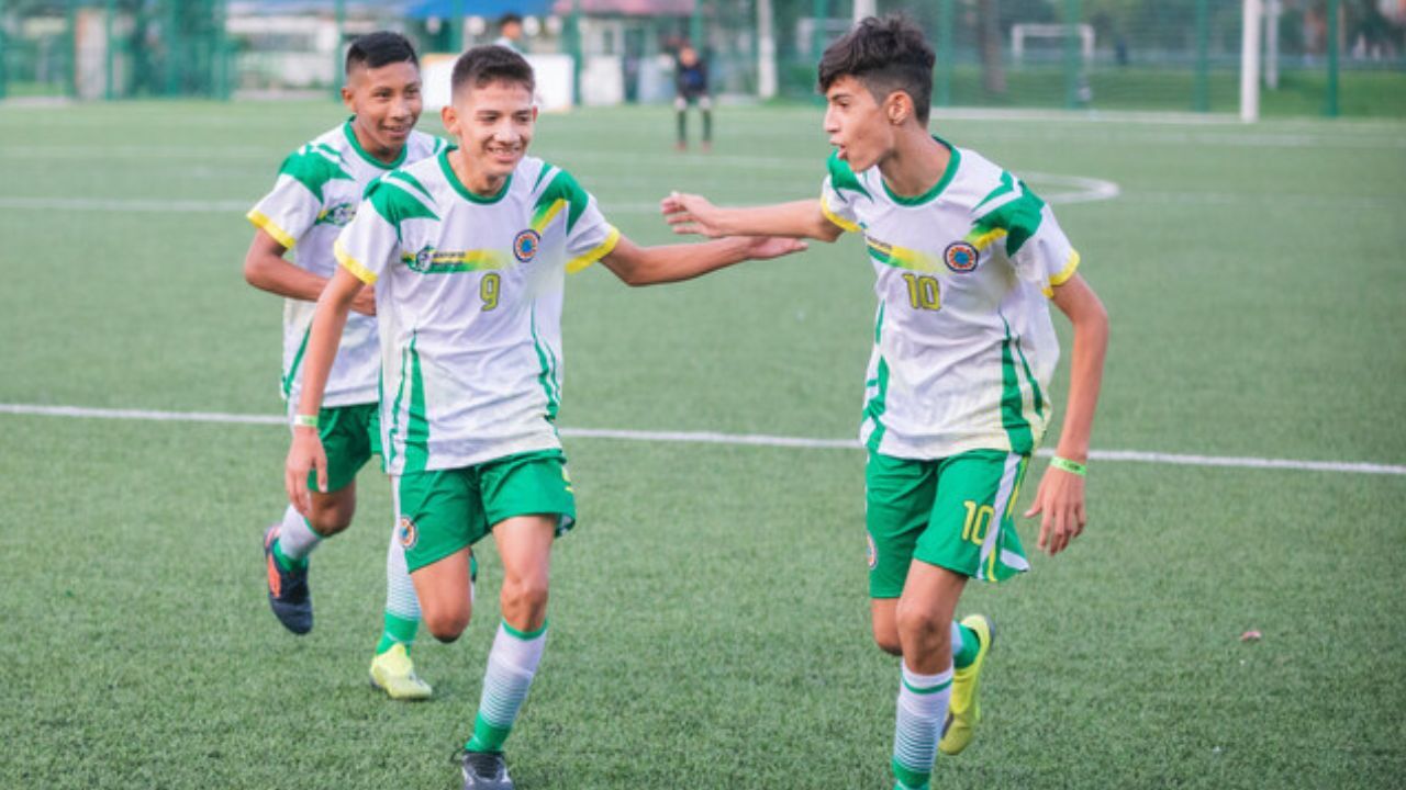 futbol_en_los_juegos_intercolegiados.jpg