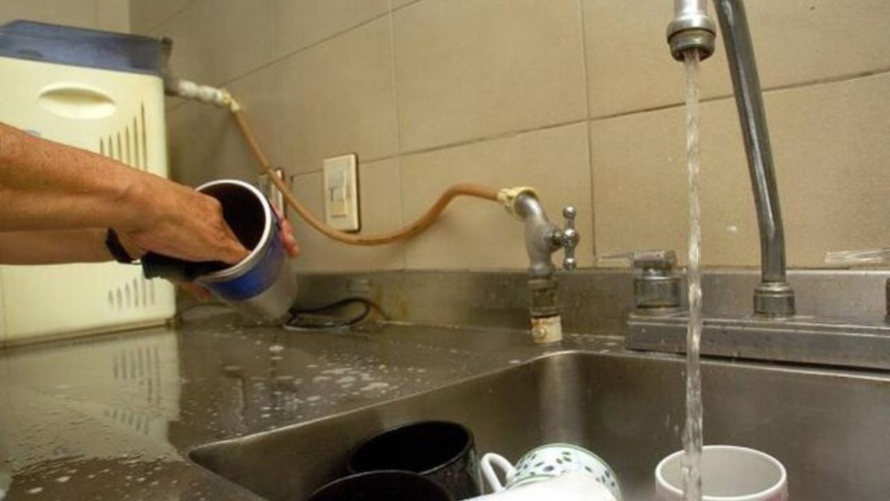 llave_agua.jpg