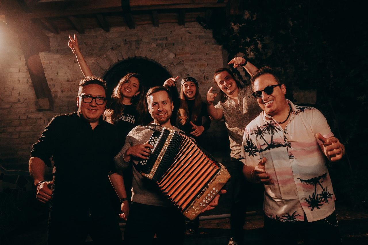 banda.jpeg