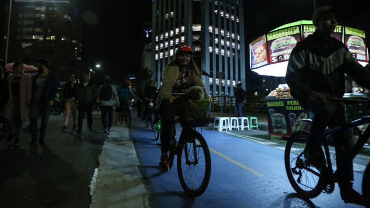 ciclovia_en_la_noche.jpg