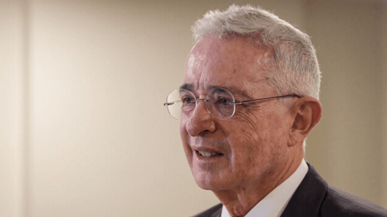 alvaro_uribe_expresidente_y_exsenador_de_colombia_1.png