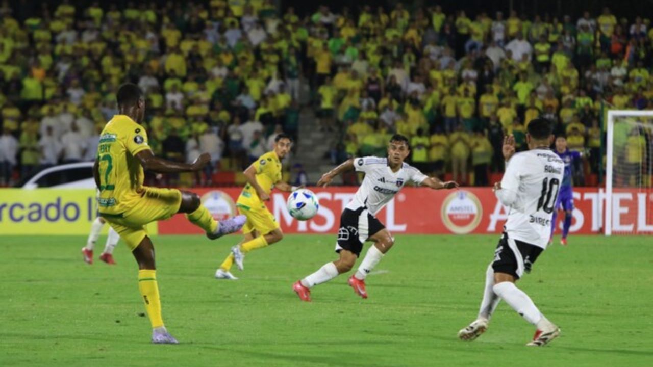 bucaramanga_vs_colo_colo.jpg