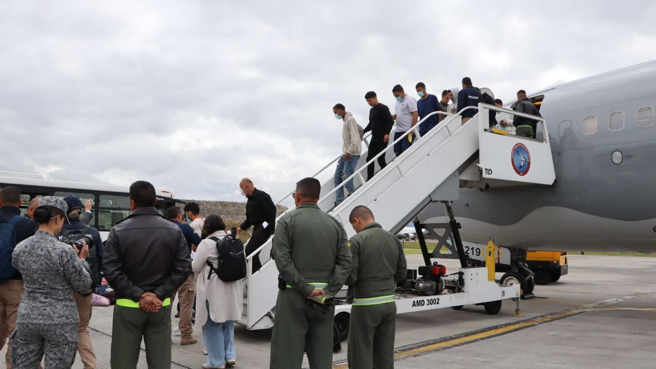 nuevo_vuelo_con_colombianos_deportados_desde_estados_unidos_llego_al_pais.jpg