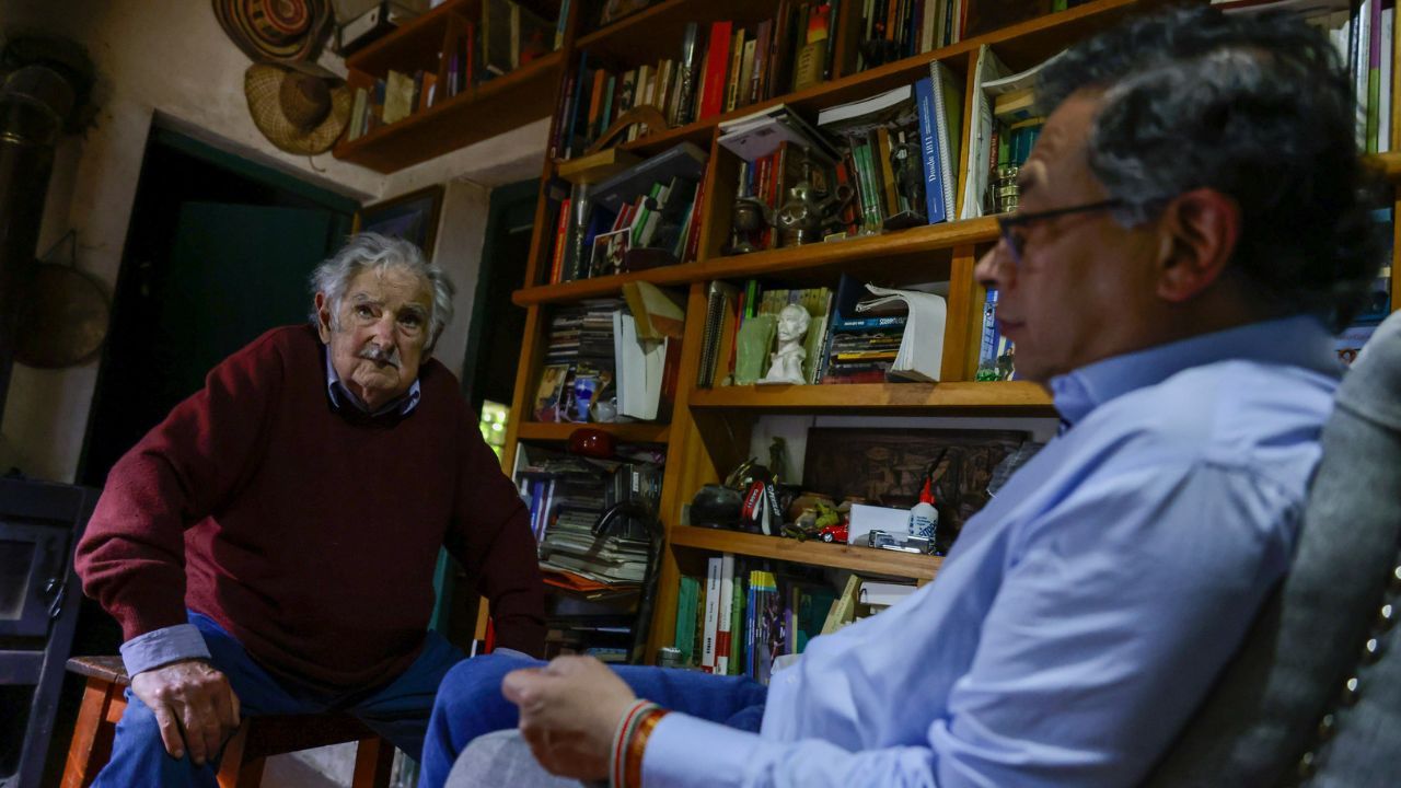 pepe_mujica_habla_con_petro_0.jpg