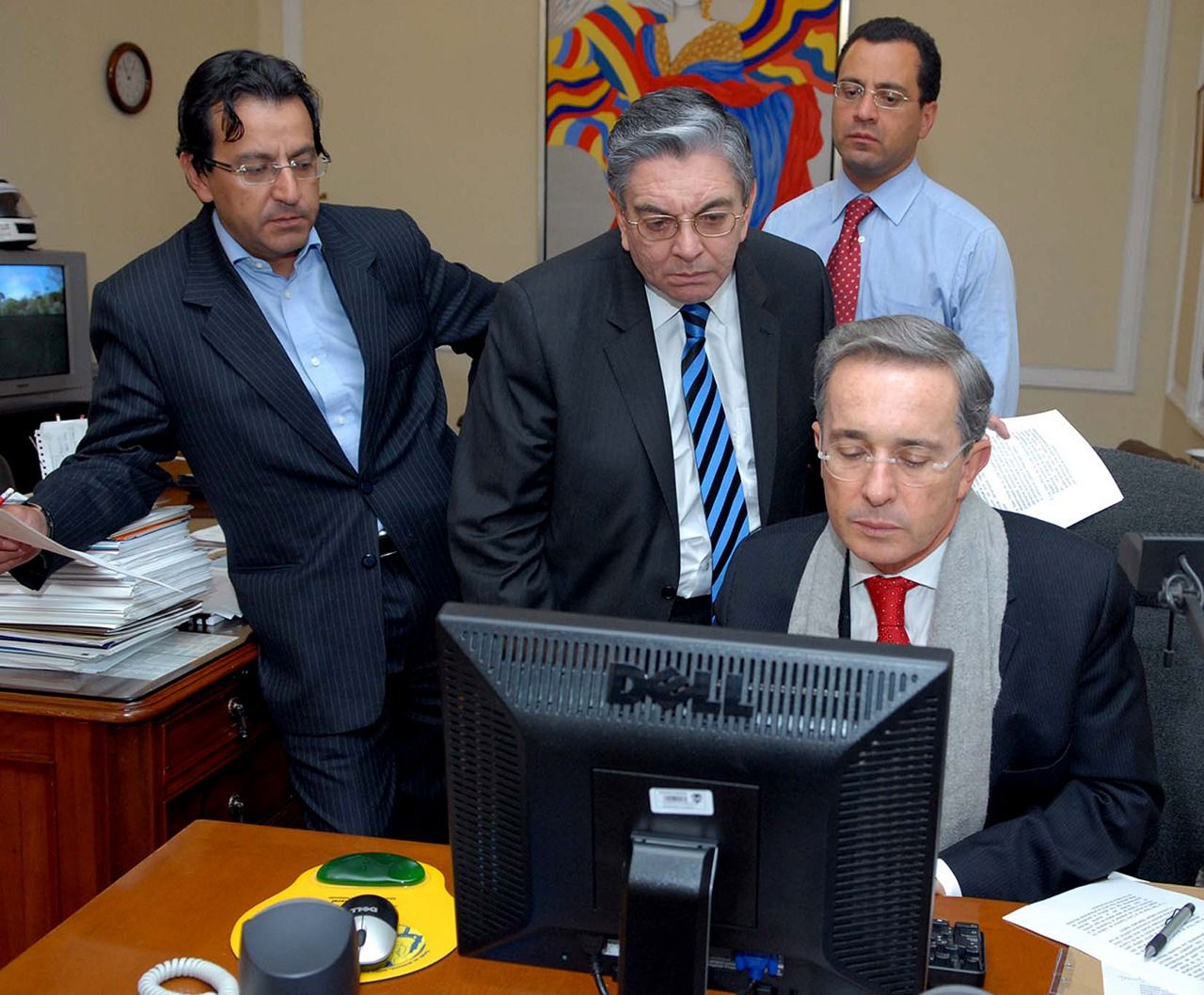 edmundo_del_castillo_cesar_mauricio_velasquez_y_alvaro_uribe.jpeg