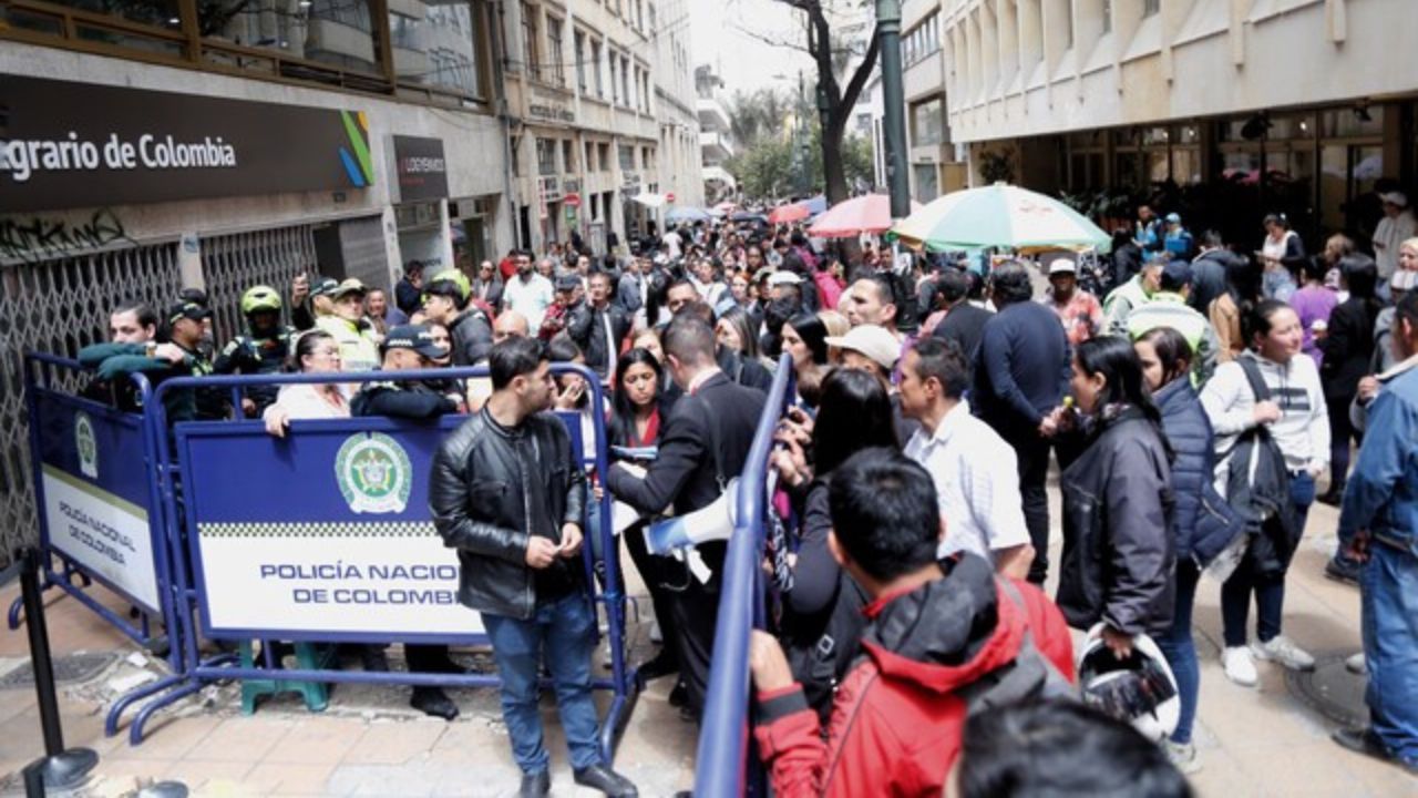 leyva_pasaportes.jpg