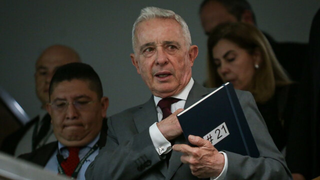 uribe_cierre_testificacion_1.jpg