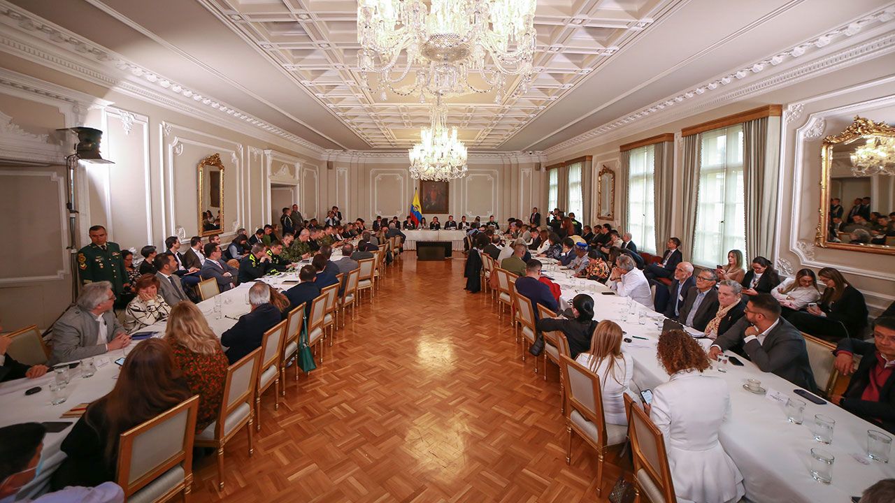 petro_en_palacio_1.jpg