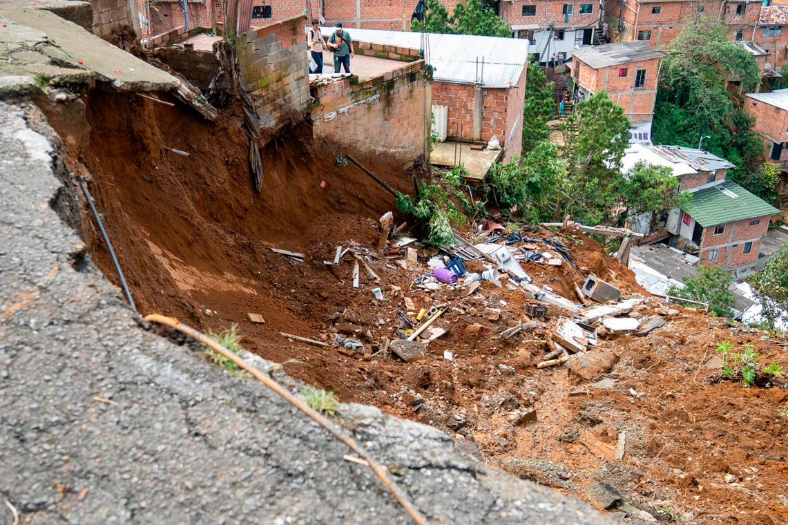 imagen-emergencia-en-villatina-por-lluvias.jpg
