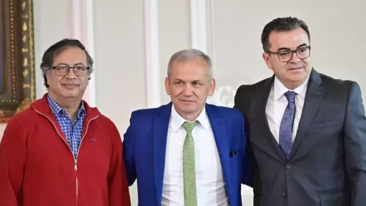 gustavo_petro_carlos_ramon_gonzalez_y_olmedo_lopez.jpeg
