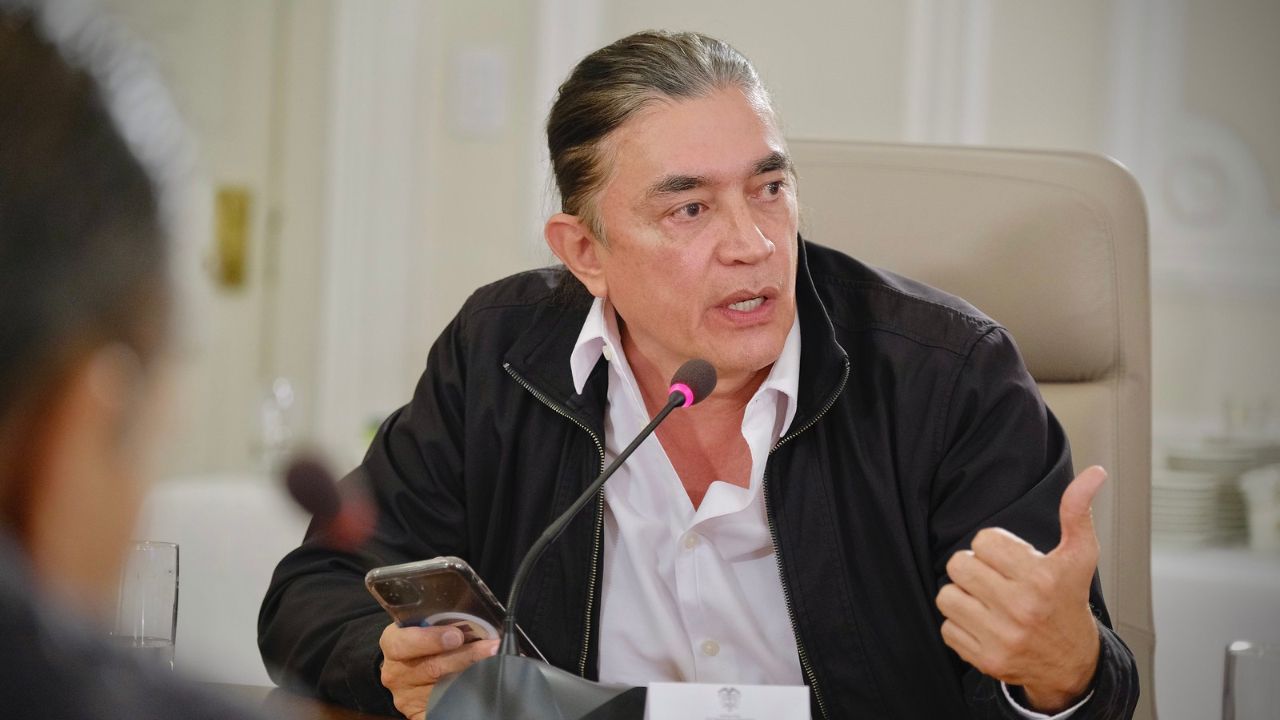 gustavo_bolivar_director_del_dps_0.jpg