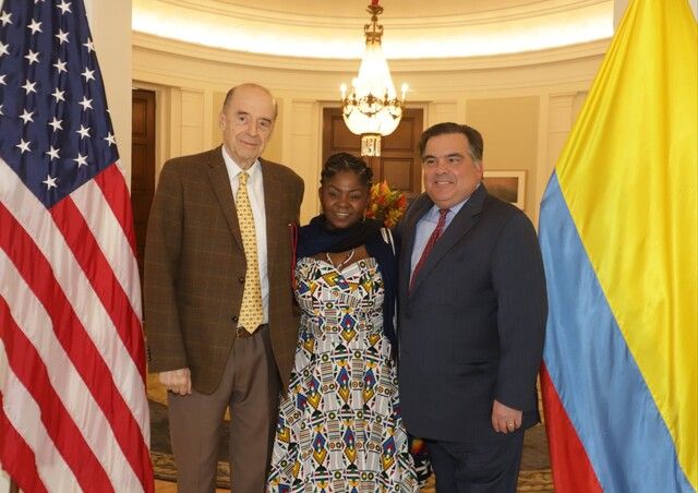 alvaro_leyva_y_francia_marquez.jpg
