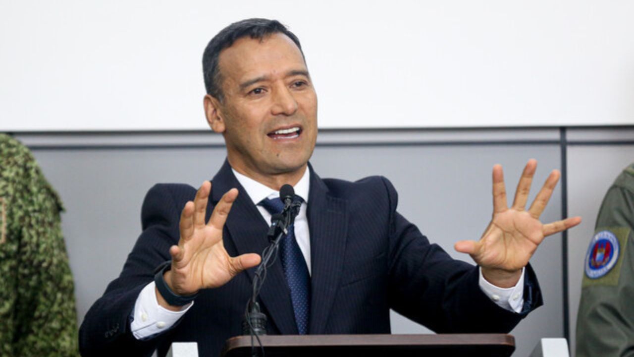pedro_sanchez_mindefensa_2.jpg