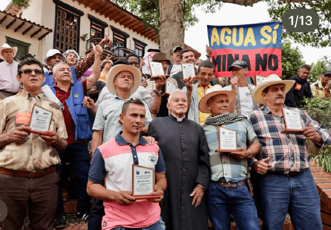 los_11_de_jerico_en_la_plaza.png